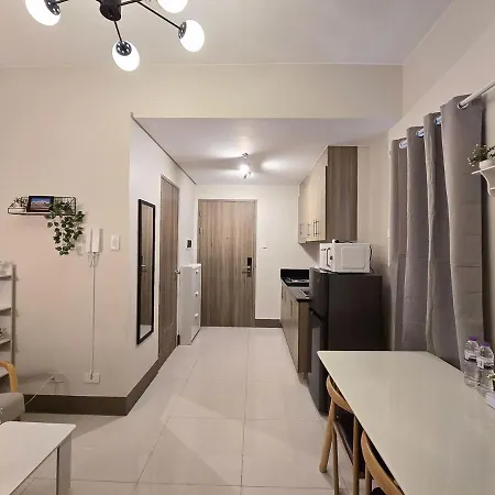1Br Condotel With Balcony At Fame Residences #Fm34-1